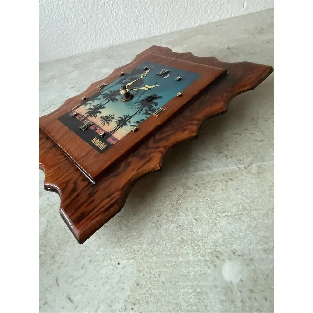 Vintage Hawaiian Sunset Lacquered Wooden Clock ~ Roman Numerals ~ READ